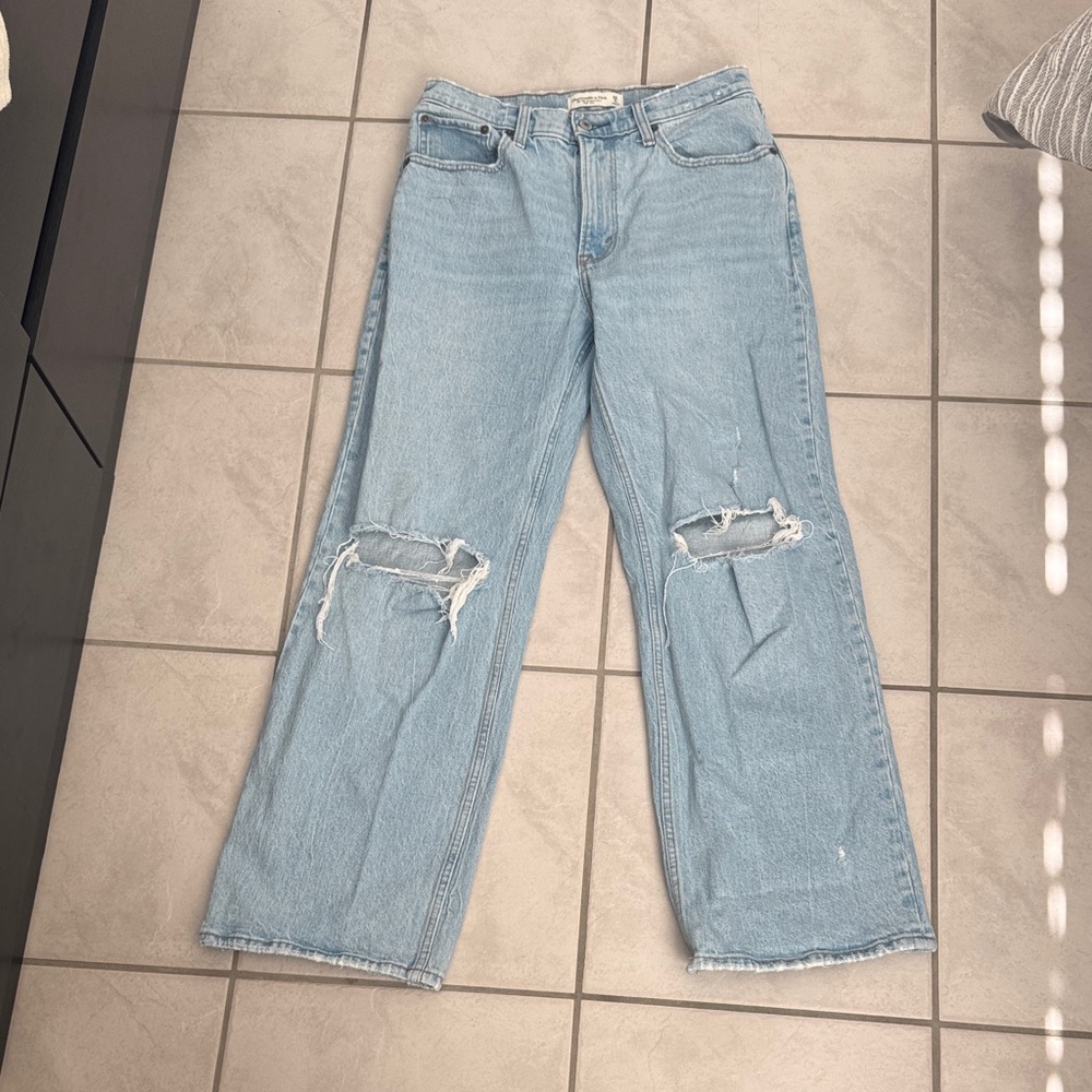 Abercrombie 90s Relaxed High Rise Jeans Short Length